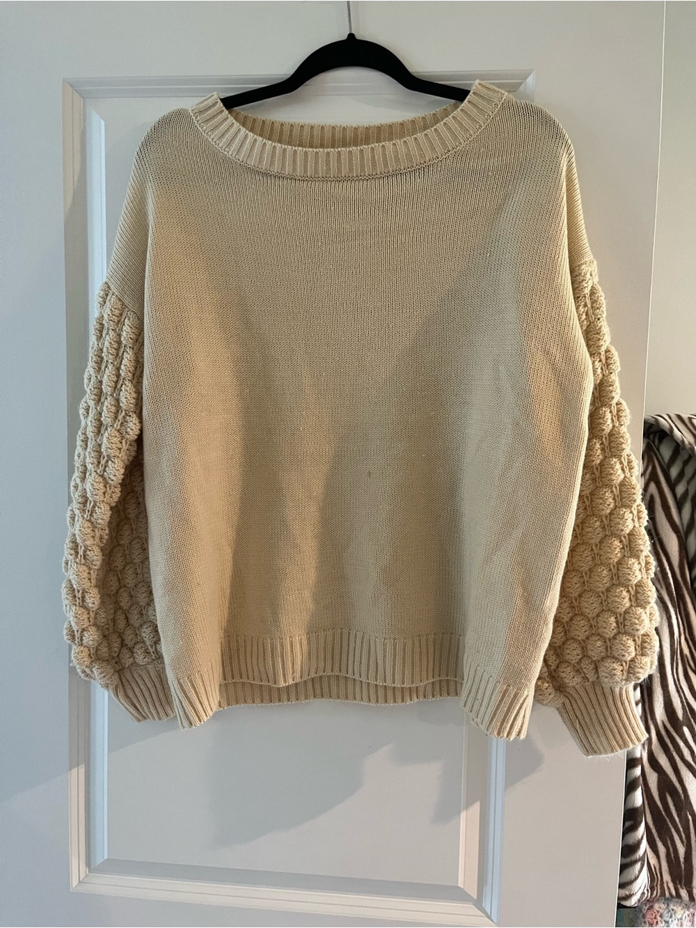 Cream Bubble-Sleeve Knit Sweater - Women